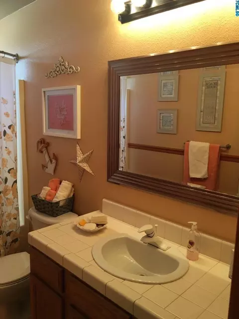 1903 E Copper Ave, Visalia, CA 93292 photo 28