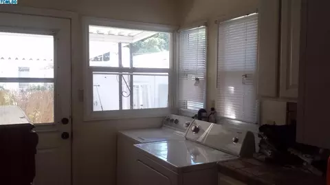 755 E Inyo Ave, Tulare, CA 93274 photo 10