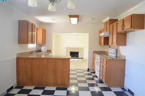 316 E Spruce Ave, Lemoore, CA 93245 photo 21