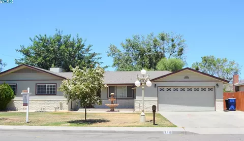 316 E Spruce Ave, Lemoore, CA 93245 photo 1