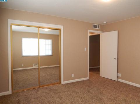 342 E Gail Ave, Tulare, CA 93274 photo 13
