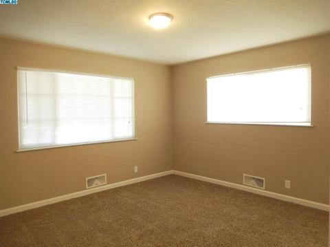 342 E Gail Ave, Tulare, CA 93274 photo 12