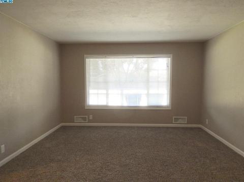 342 E Gail Ave, Tulare, CA 93274 photo 7