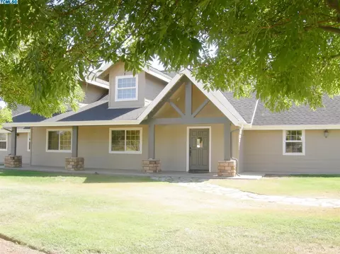 30270 Sierra Sunrise Dr, Exeter, CA 93221 photo 1