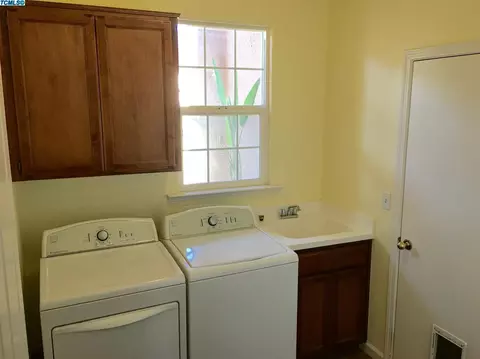 1211 E Mesa Ct, Visalia, CA 93292 photo 30