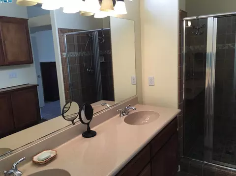 1211 E Mesa Ct, Visalia, CA 93292 photo 28