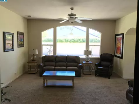 1211 E Mesa Ct, Visalia, CA 93292 photo 10