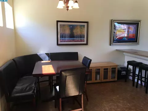 1211 E Mesa Ct, Visalia, CA 93292 photo 16