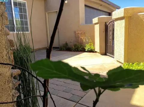 1211 E Mesa Ct, Visalia, CA 93292 photo 7