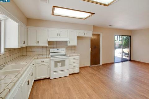 804 W Willow St, Exeter, CA 93221 photo 11