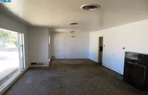 977 Windsor Dr, Tulare, CA 93274 photo 15