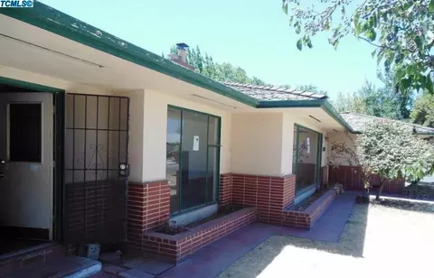 977 Windsor Dr, Tulare, CA 93274 photo 7