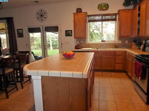 3946 E Cambridge Ave, Visalia, CA 93292 photo 13