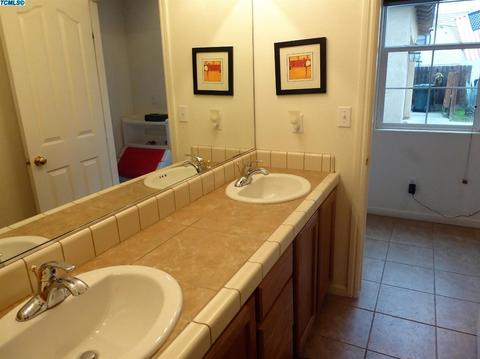 3946 E Cambridge Ave, Visalia, CA 93292 photo 24