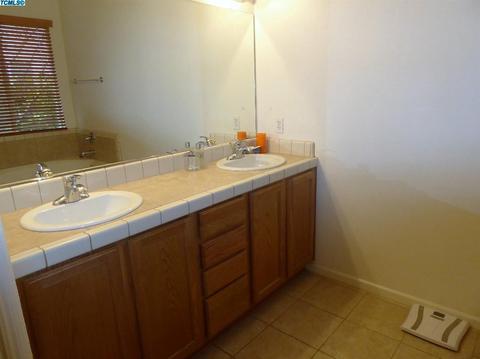 3946 E Cambridge Ave, Visalia, CA 93292 photo 36