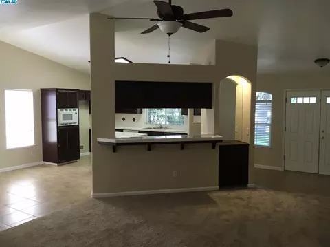 3937 E Harold Ave, Visalia, CA 93292 photo 11