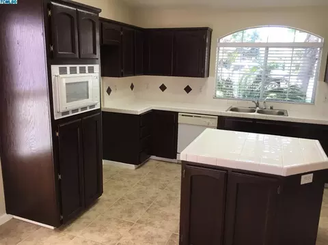 3937 E Harold Ave, Visalia, CA 93292 photo 10