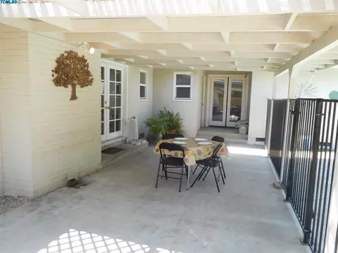 1426 W Iris Ave, Visalia, CA 93277 photo 20