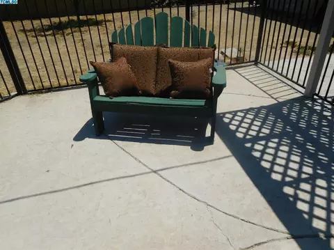 1426 W Iris Ave, Visalia, CA 93277 photo 21