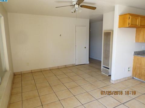 1163 E Millard Way, Dinuba, CA 93618 photo 4