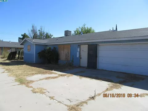 1163 E Millard Way, Dinuba, CA 93618 photo 2