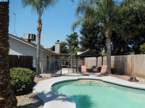 644 E Vine Ct, Visalia, CA 93292 photo 24