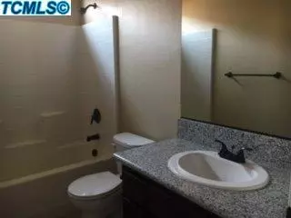 2016 E Monte Verde Ave, Visalia, CA 93292 photo 3