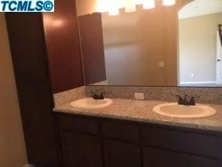 2016 E Monte Verde Ave, Visalia, CA 93292 photo 10