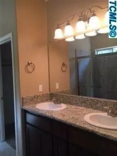 2005 E Monte Verde Ave, Visalia, CA 93292 photo 11