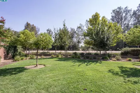 1659 Glen Dunbar Ln, Clovis, CA 93619 photo 15