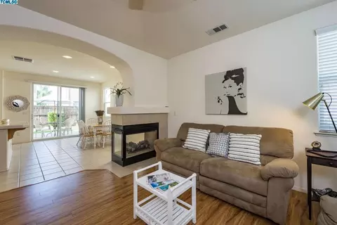 1659 Glen Dunbar Ln, Clovis, CA 93619 photo 2