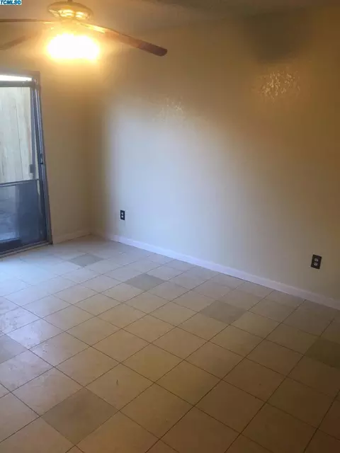 1756 E Cross Ave, Tulare, CA 93274 photo 6