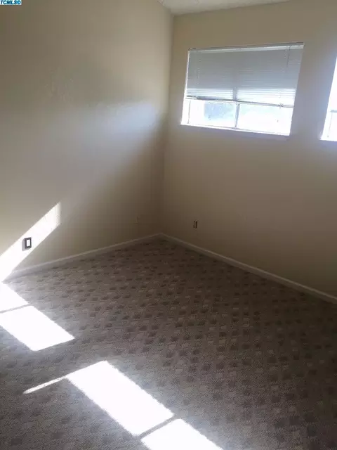 1756 E Cross Ave, Tulare, CA 93274 photo 9
