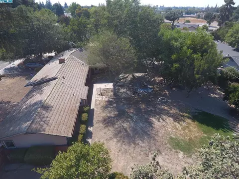 2202 E College Ave, Visalia, CA 93292 photo 43
