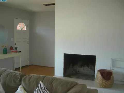2202 E College Ave, Visalia, CA 93292 photo 8