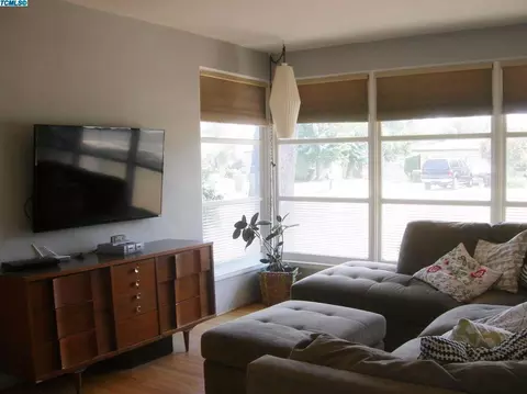 2202 E College Ave, Visalia, CA 93292 photo 10