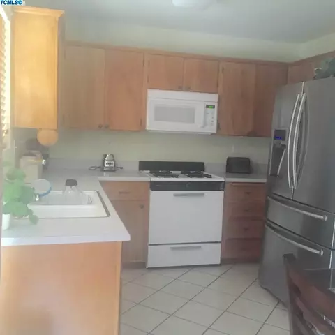 2075 Hatch Ave, Tulare, CA 93274 photo 3