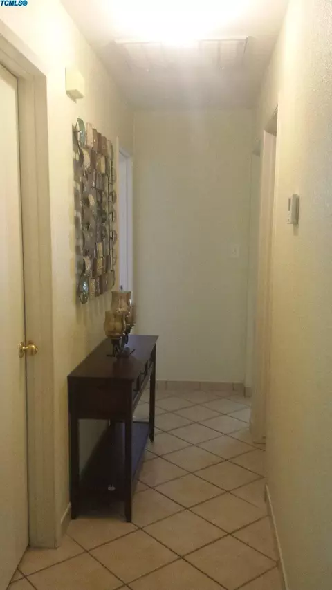 2075 Hatch Ave, Tulare, CA 93274 photo 2