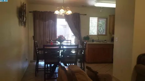 2075 Hatch Ave, Tulare, CA 93274 photo 5