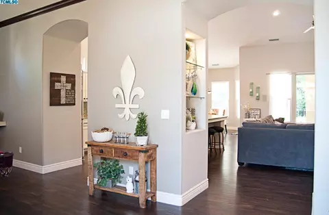 1141 E Arlen Ave, Visalia, CA 93292 photo 9