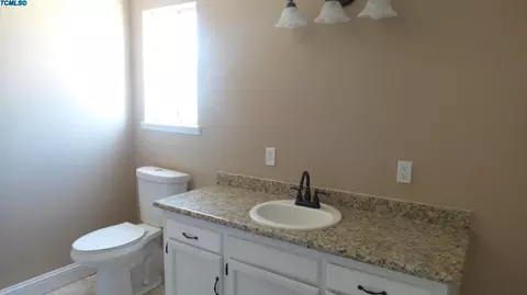 13524 18th Ave, Lemoore, CA 93245 photo 9
