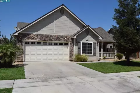 346 E Beech Ave, Reedley, CA 93654 photo 1