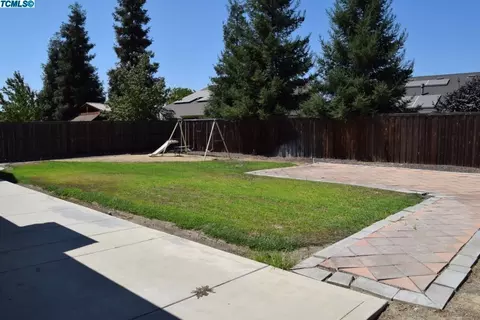 346 E Beech Ave, Reedley, CA 93654 photo 11