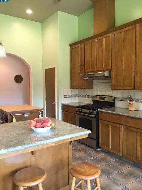 18655 Lort Dr, Visalia, CA 93292 photo 6