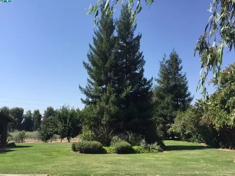 18655 Lort Dr, Visalia, CA 93292 photo 4