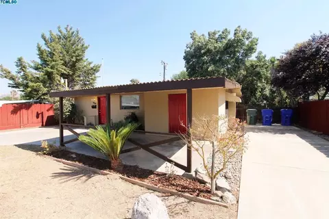 204 Plum St, Exeter, CA 93221 photo 3