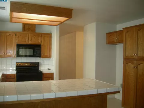 4012 S Dans St, Visalia, CA 93277 photo 8