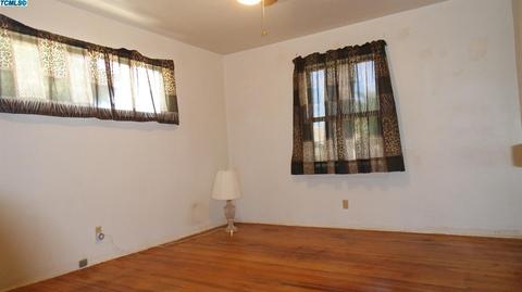 625 E North View Ave, Visalia, CA 93292 photo 15