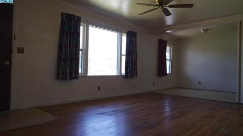 625 E North View Ave, Visalia, CA 93292 photo 4