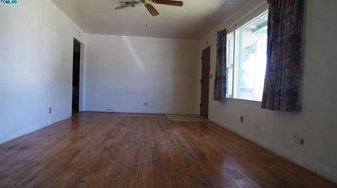 625 E North View Ave, Visalia, CA 93292 photo 6